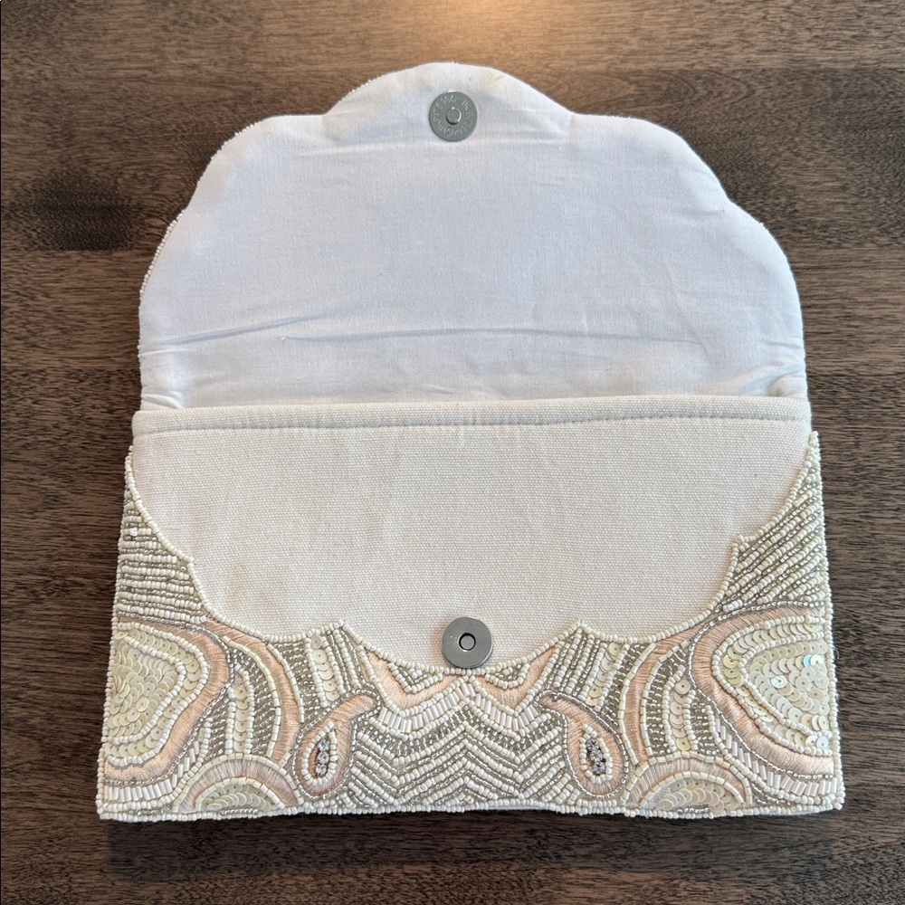 Beaded bag - Picture 2 of 8